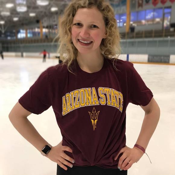 Meet your Posher, Courtney - Picture 1 of 1